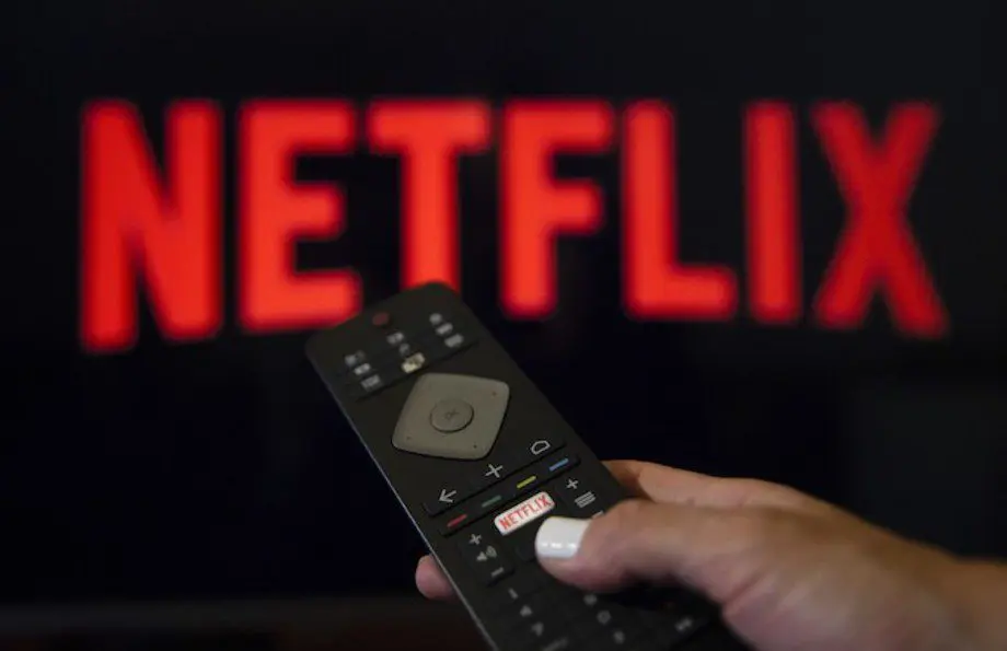 netflix-logo-tv-remote